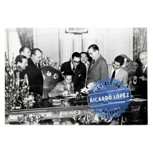 Evita y Perón en su despacho.