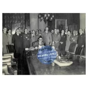 Perón habla al pueblo, después de los sucesos del 16-6-55 bombardeado por armada y fuerza aérea Argentina, en la ciudad de Buenos Aires dejando mas de 300 muertos y 1200 heridos.