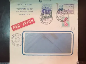 Sobre Francés con Sellos Conmemorativos de Crozatier a Reunión por Correo Aéreo