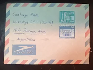 Sobre de Alemania Oriental a Buenos Aires con Sellos de Berlín y Construcción por Correo Aéreo